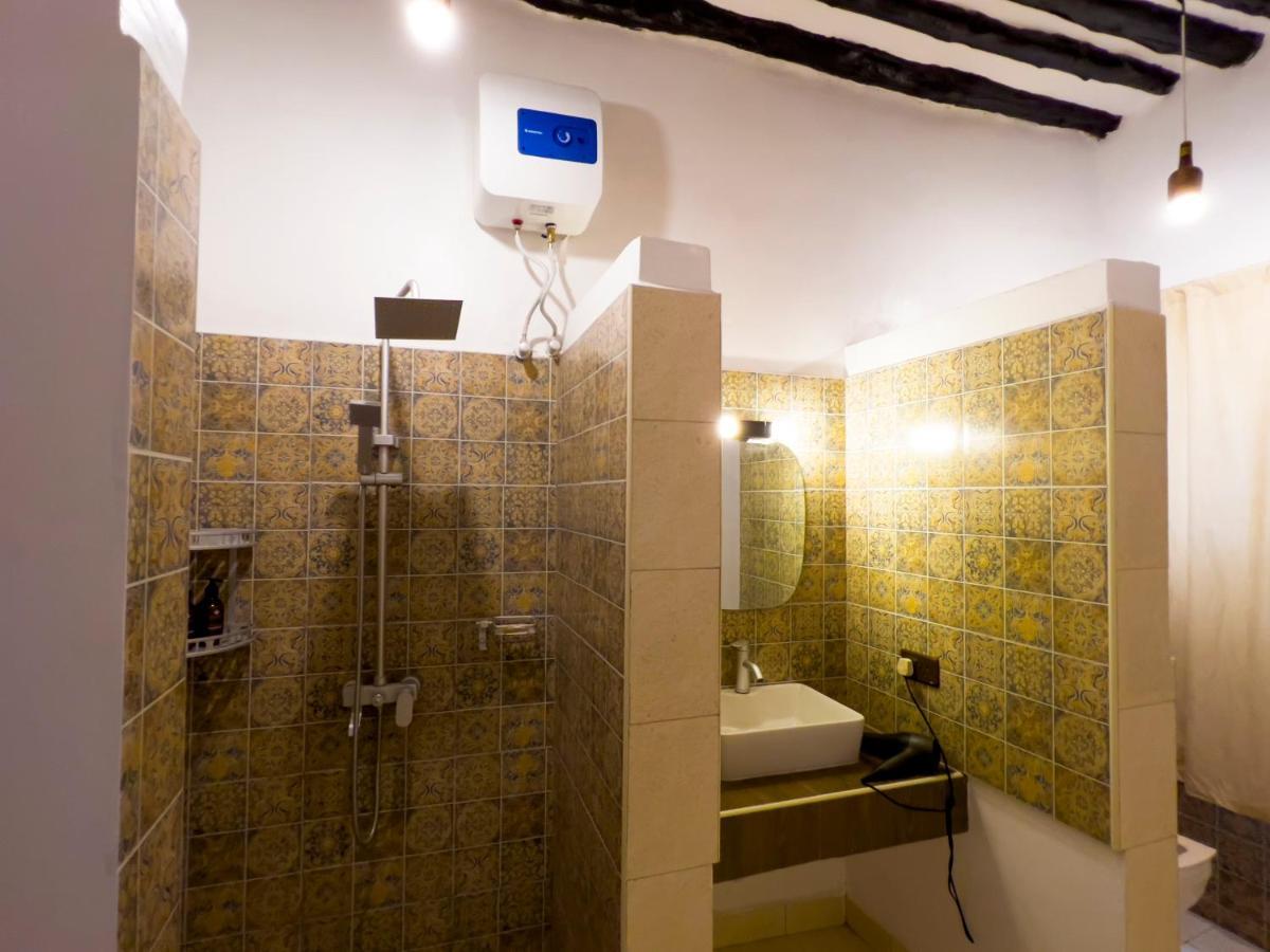 Hotell Zanzi House 3*